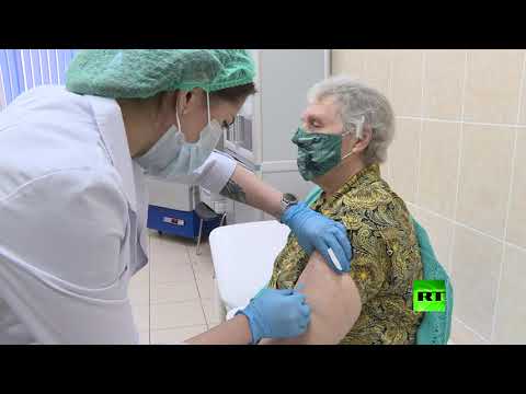شاهد تطعيم أكثر من 3 آلاف شخص بلقاح ضد كورونا في موسكو