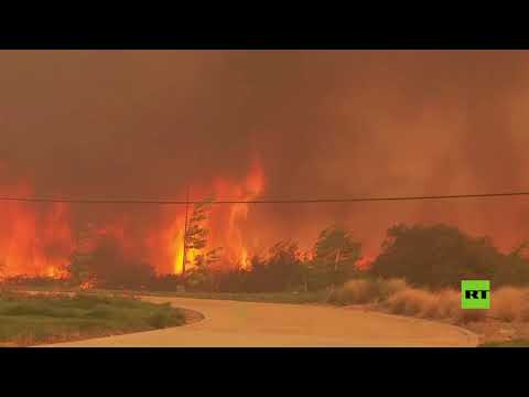 شاهد إجلاء 100 ألف شخص في كاليفورنيا الأميركية بسبب الحرائق